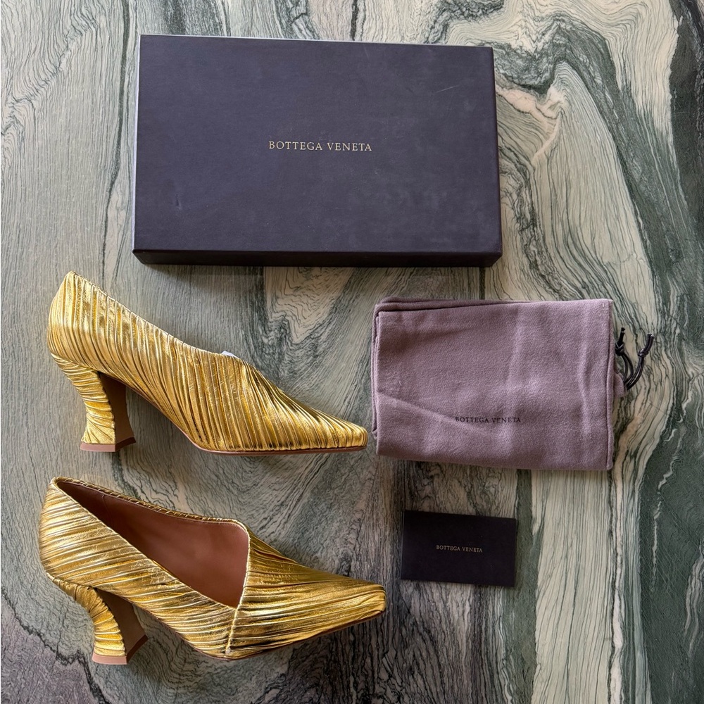 Bottega Veneta Gold Almond Metallic Bark Pumps